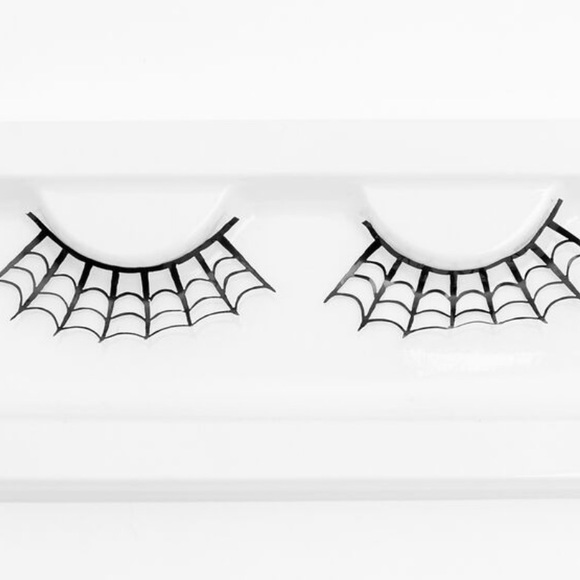 Cobweb Eyelashes 🎃🎃 - Picture 7 of 7